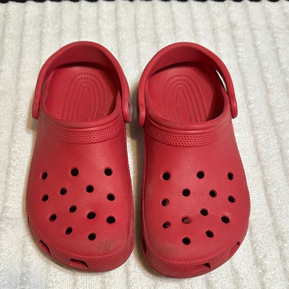 CROCS Women's Red Sandals - Picture 1 of 5